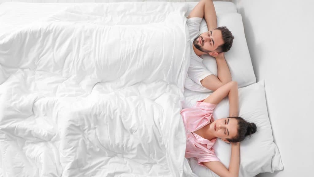 מיטה זוגית מתכווננת - דגם Luxury – כל היתרונות במערכת שינה